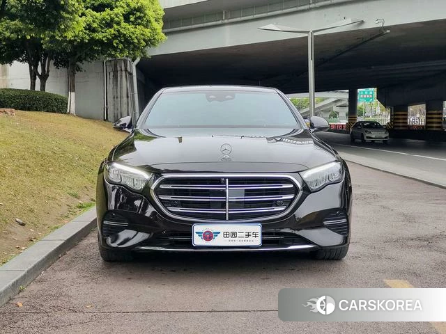 Mercedes-Benz E-class 2024 Черный из Китая, фото 2