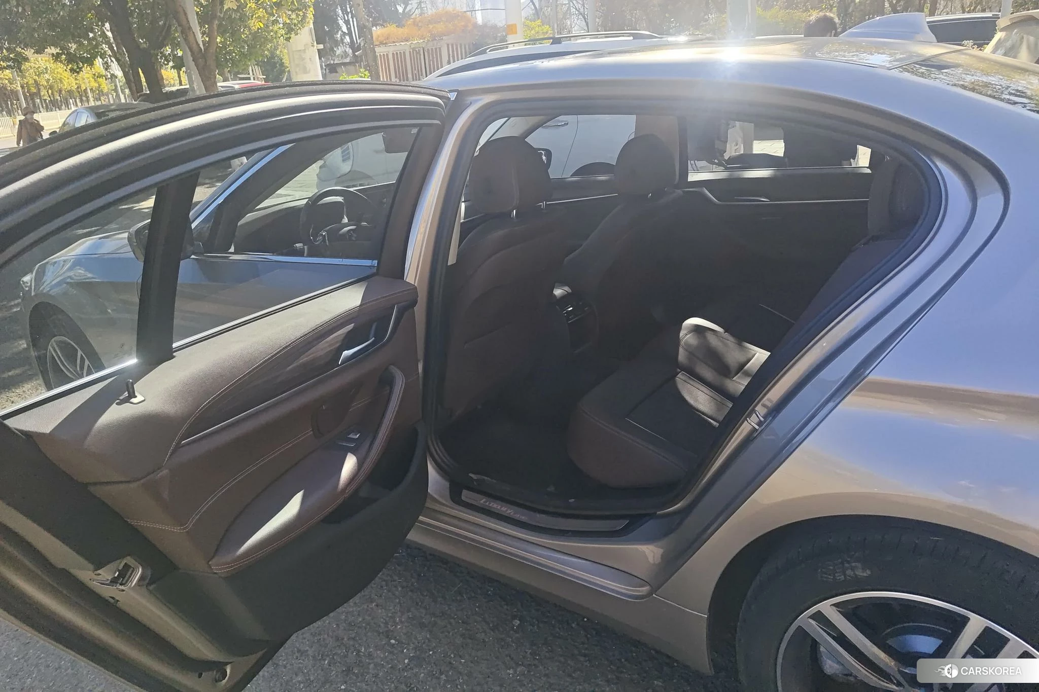 BMW 5 series id 4451411 из Китая 9