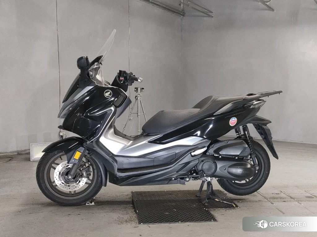 Проданный Honda FORZA 2018 из Японии