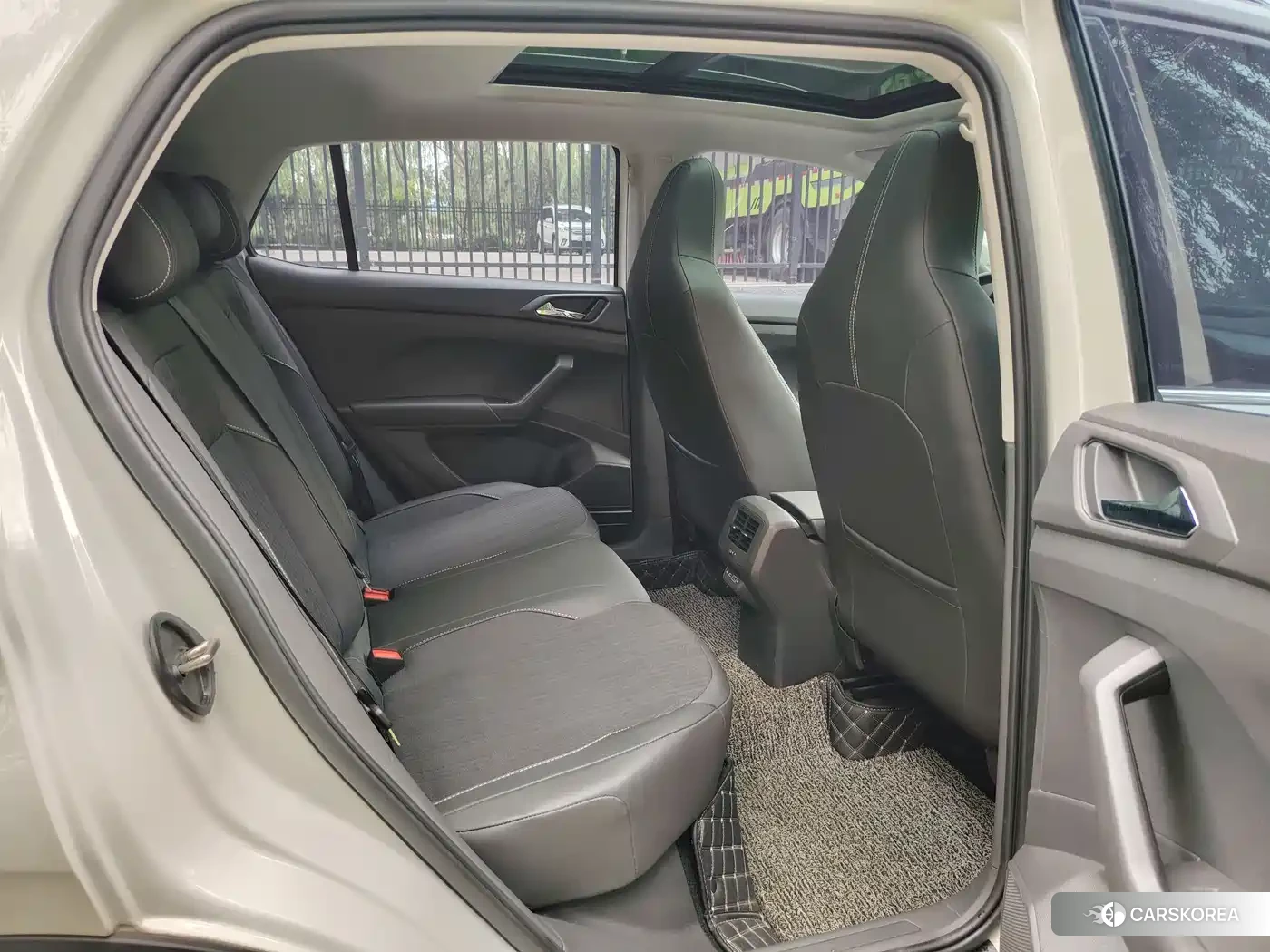 Volkswagen T-Cross id 4546565 из Китая 7