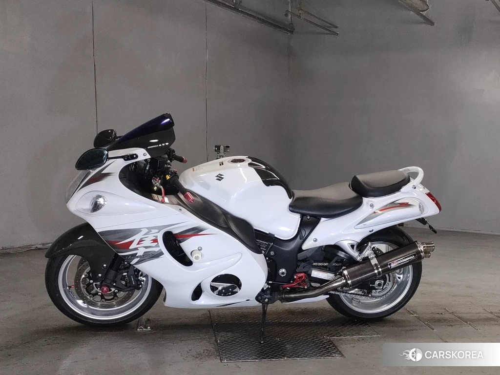Проданный Suzuki GSX1300R HAYABUSA 2013 из Японии, фото 2