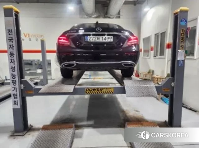 Mercedes-Benz E-Class W213 2020 Черный из Кореи, фото 2