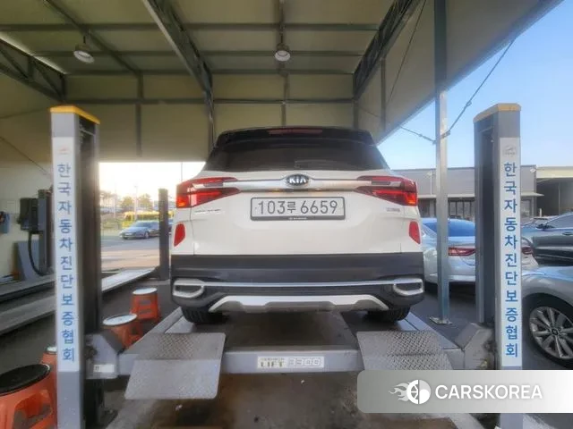 Kia Seltos 2019 Белый из Кореи, фото 2