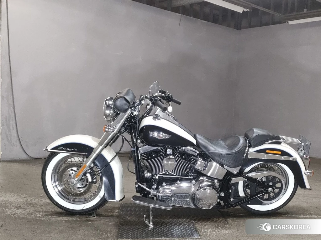Проданный Harley-Davidson Softail Deluxe FLSTN1580 2012 из Японии, фото 2