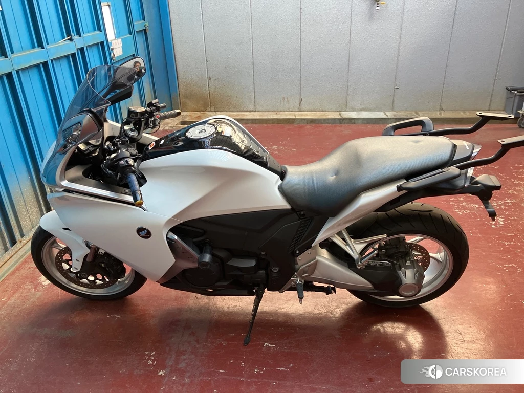 Проданный Honda VFR1200F 2014 из Японии