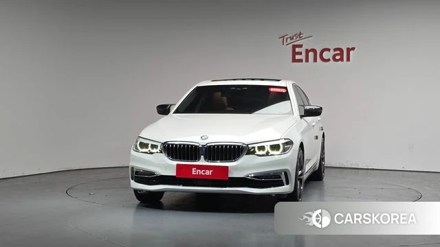 BMW 5 Series (G30) id 4019687 из Кореи 12