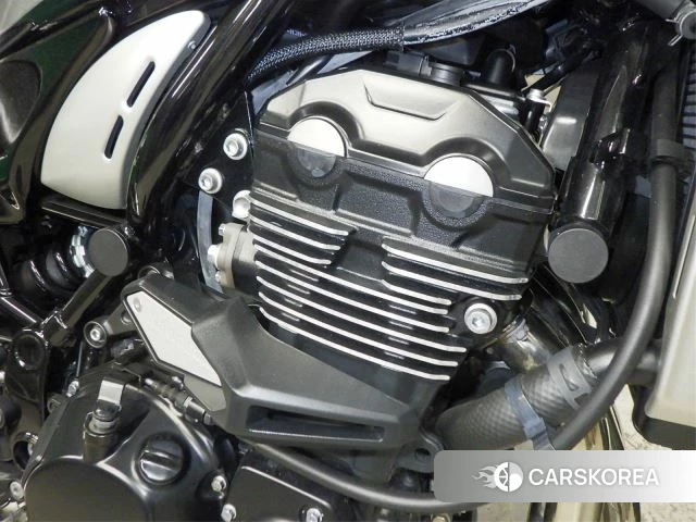 Engine photo