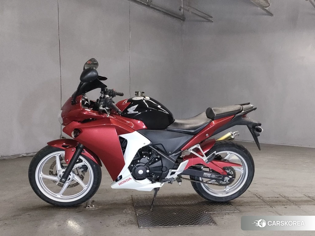 Проданный Honda CBR250R 2011 из Японии, фото 2