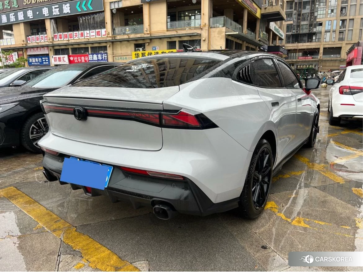 Chang'an UNI-V id 4499045 из Китая 7