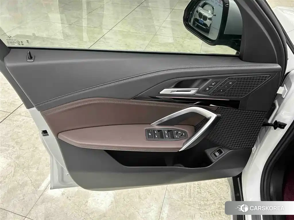 BMW X1 id 4628967 из Китая 12