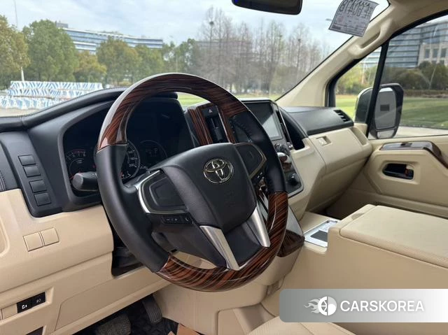 Toyota Harrier (overseas) 2024 Белый из Китая, фото 2