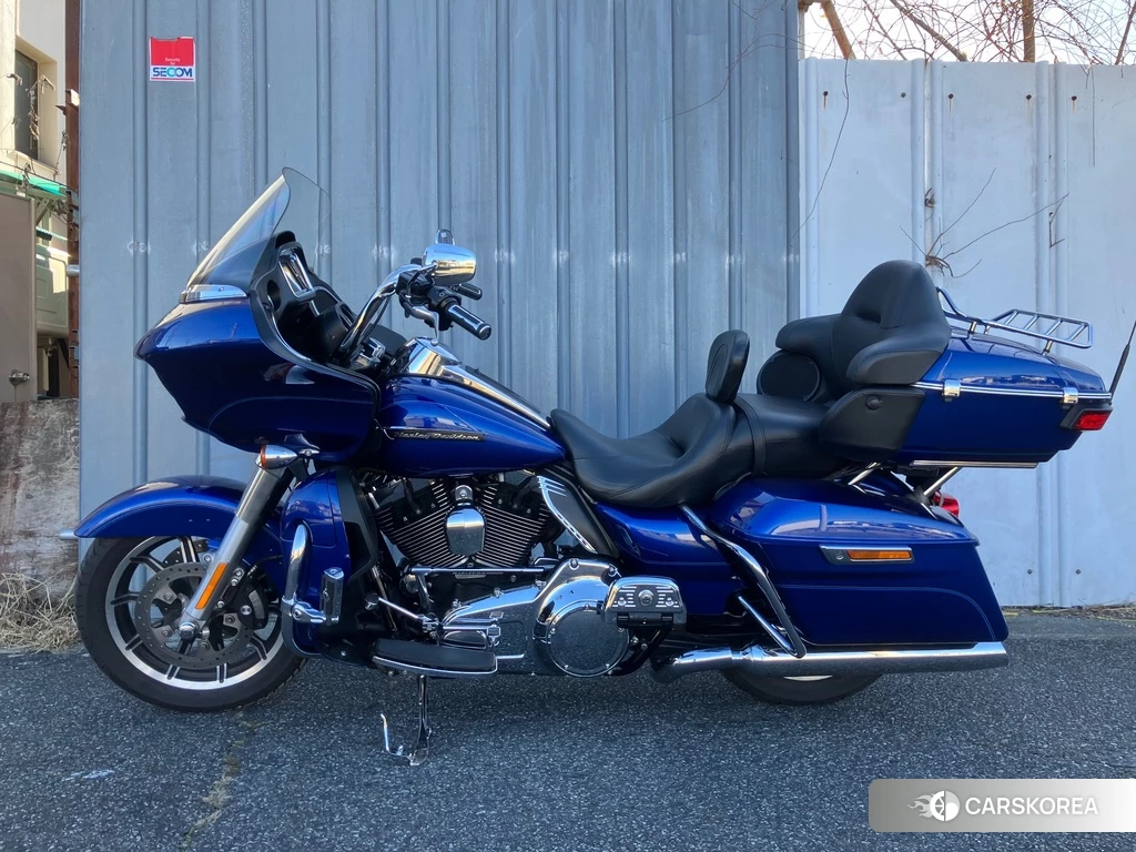 Проданный Harley-Davidson Road Glide FLTRU1690 2016 из Японии