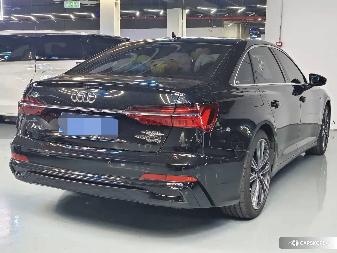 Audi A6L id 4669389 из Китая 9