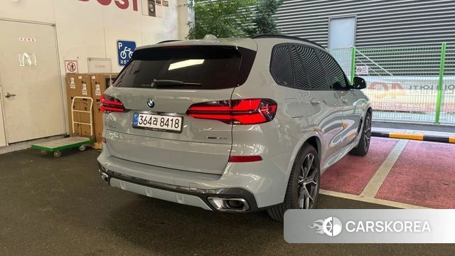 BMW X5 (G05) 2026 Светло-серебряный цвет из Кореи, фото 4