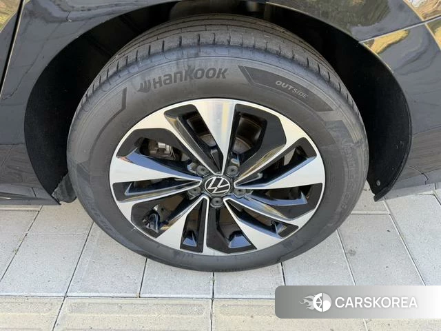 Volkswagen Passat id 4299448 из Китая 12
