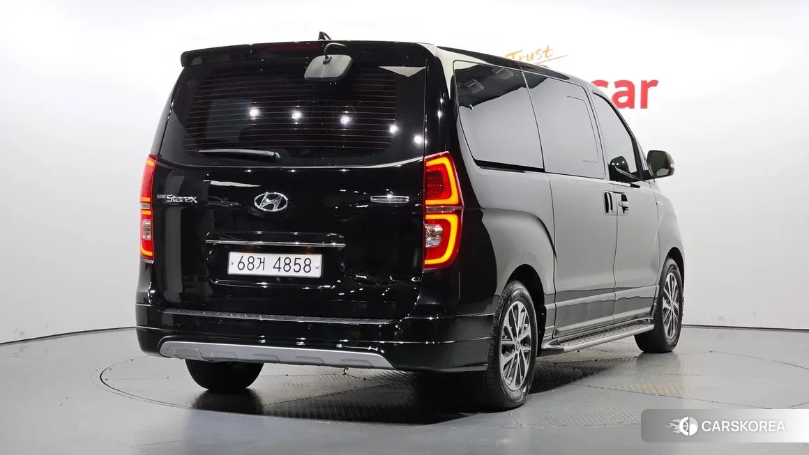 Hyundai The New Grand Starex id 2053719 из Кореи 12