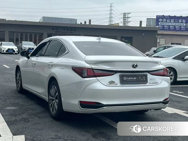 Lexus ES 2021 Белый из Китая, фото 2