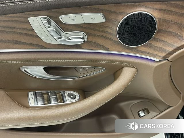 Mercedes-Benz E-class id 4279356 из Китая 12