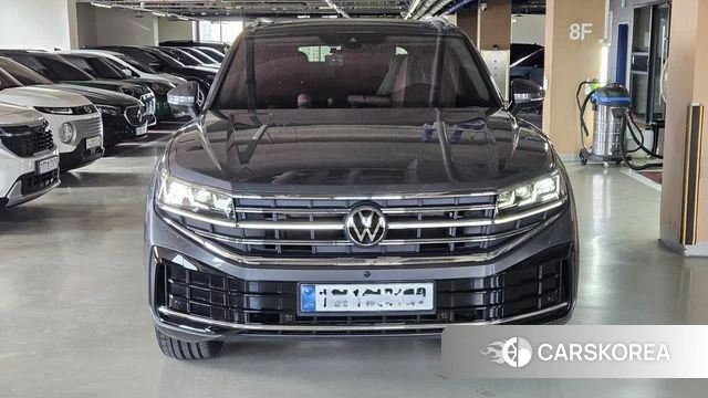Volkswagen Touareg 3rd generation 2026 Серый из Кореи, фото 4