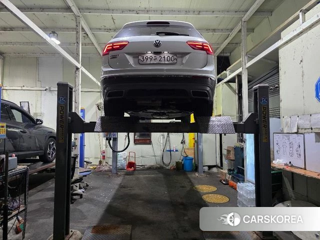 Volkswagen Tiguan Allspace 2020 Белый из Кореи, фото 2