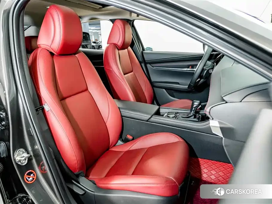 Mazda 3 id 4686271 из Китая 12