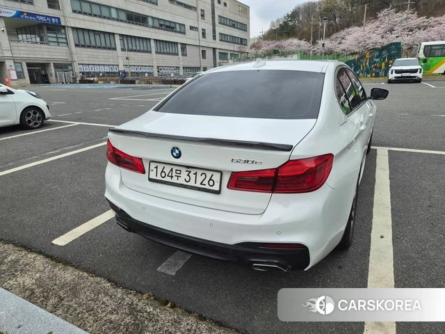 BMW 5 Series (G30) id 3872986 из Кореи 11