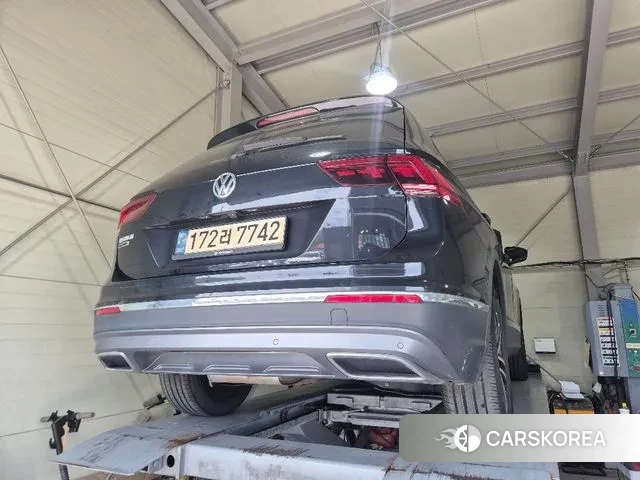 Volkswagen Tiguan Allspace 2020 Черный из Кореи, фото 2