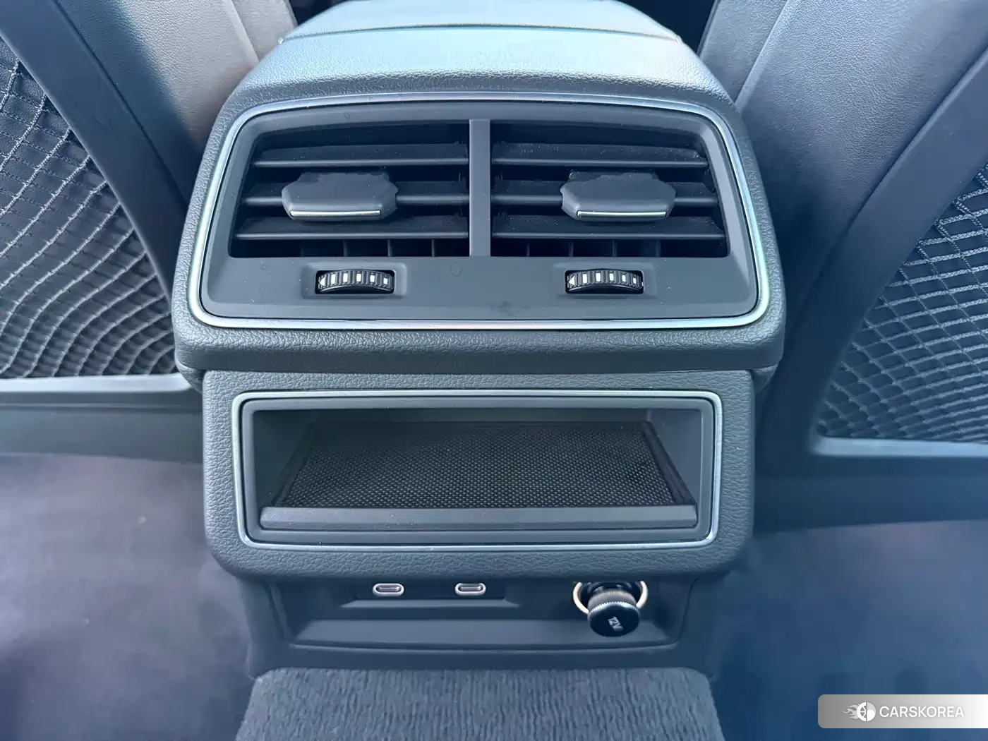 Audi A6L id 4576444 из Китая 7