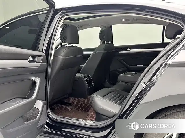 Volkswagen Magotan id 4553648 из Китая 10