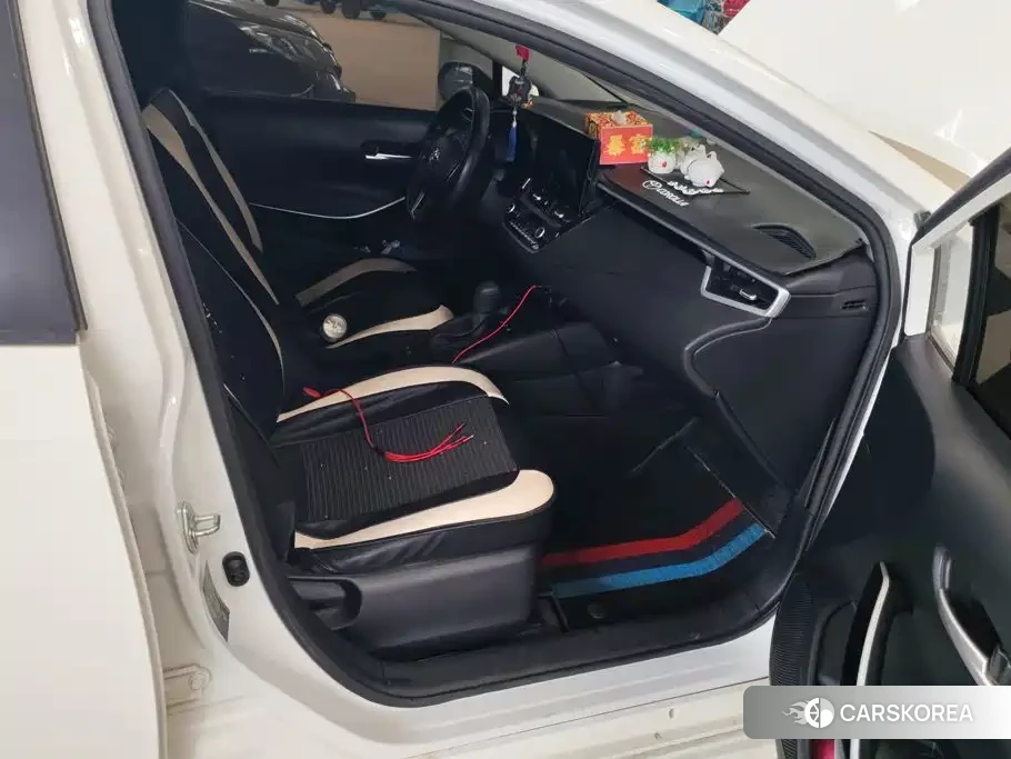 Toyota Corolla id 4622602 из Китая 8