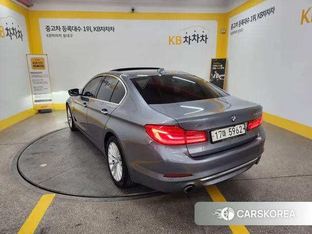 BMW 5 Series (G30) id 3588405 из Кореи 12