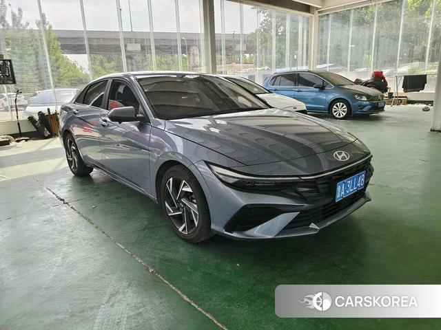 Hyundai Elantra 2024 Темно-серый из Китая, фото 2