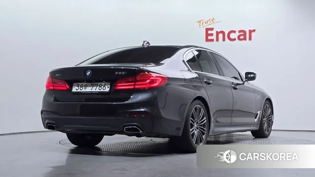 BMW 5 Series (G30) id 4471223 из Кореи 12