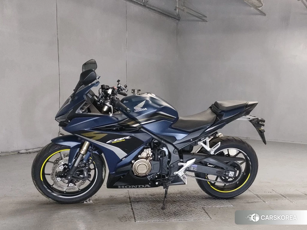 Проданный Honda CBR400R 2022 из Японии, фото 2
