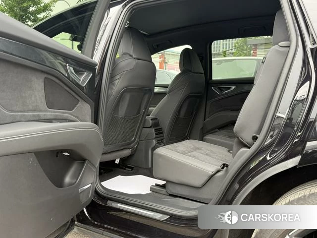 Audi Q5 e-tron id 4334837 из Китая 11