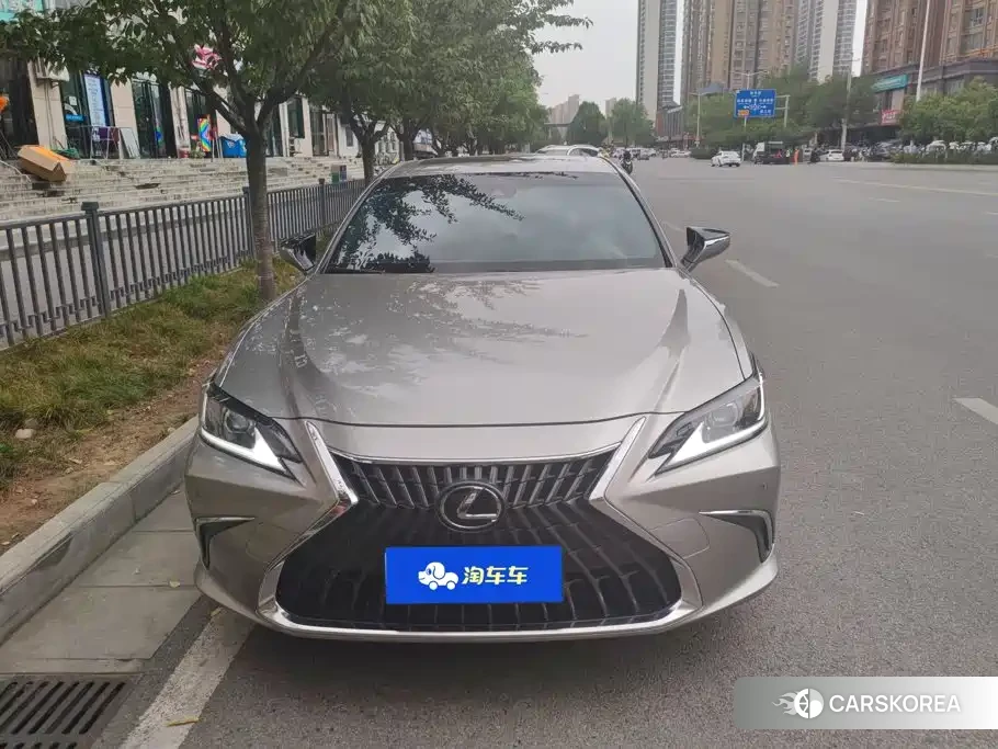 Lexus ES id 4600529 из Китая 8