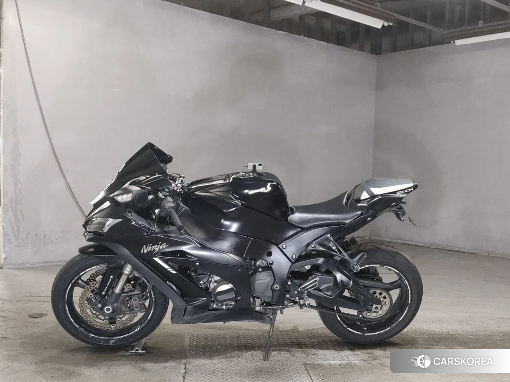 Проданный Kawasaki ZX-10R NINJA 2011 из Японии, фото 2
