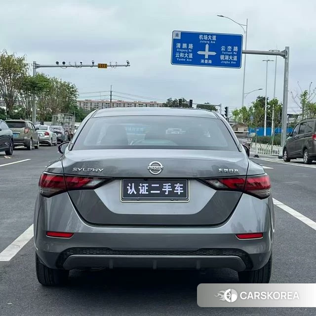 Nissan Xuan Yi 2021 Темно-серый из Китая, фото 2