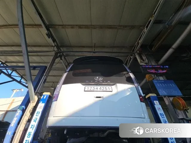 Hyundai Staria 2022 Белый из Кореи, фото 2