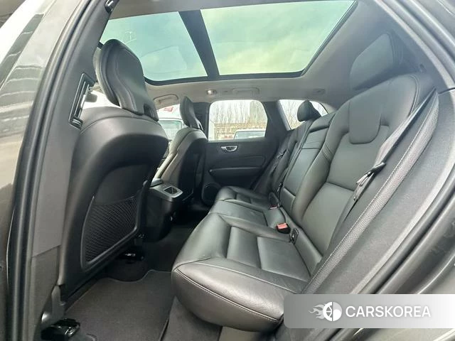 Volvo XC60 2020 Темно-серый из Китая, фото 2