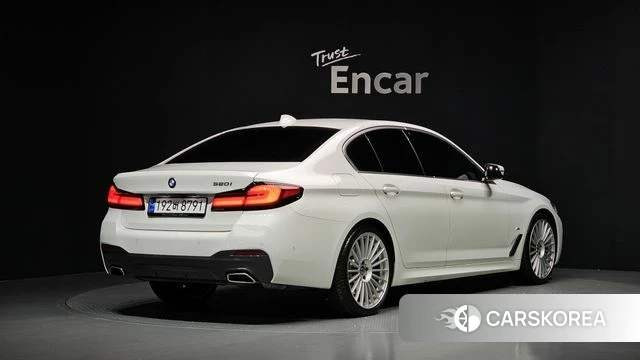 BMW 5 Series (G30) id 3865166 из Кореи 12