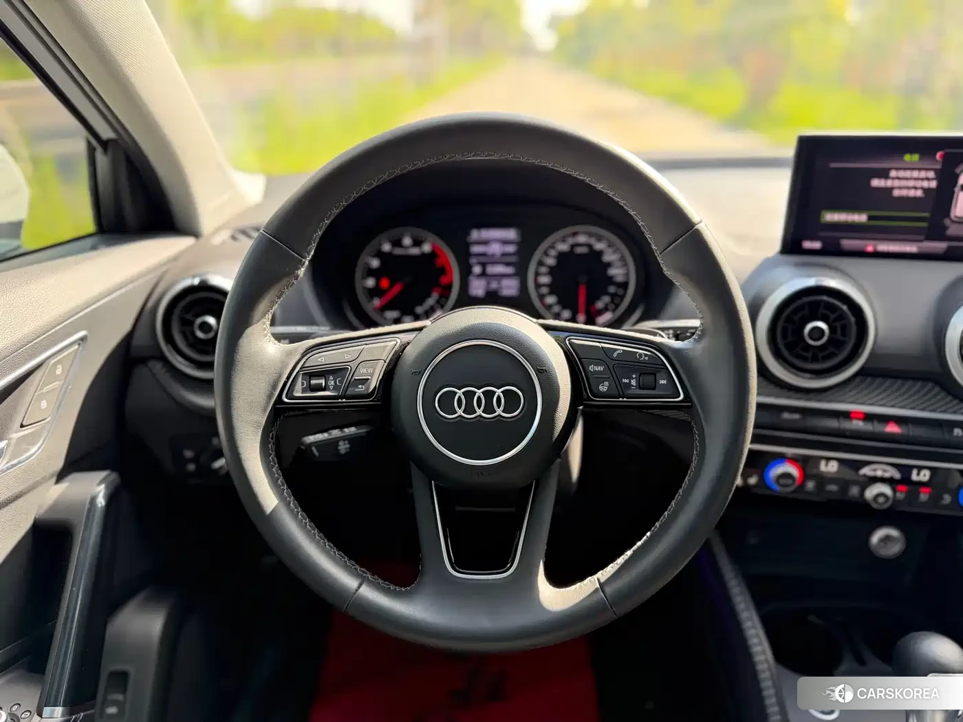 Audi Q2L id 4545715 из Китая 12