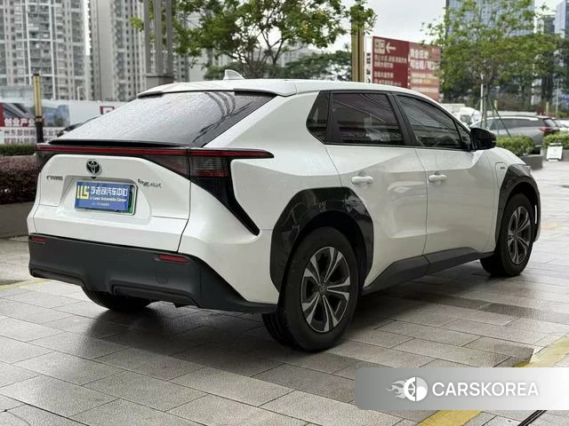 Toyota Platinum Wisdom 4X 2024 Белый из Китая, фото 2