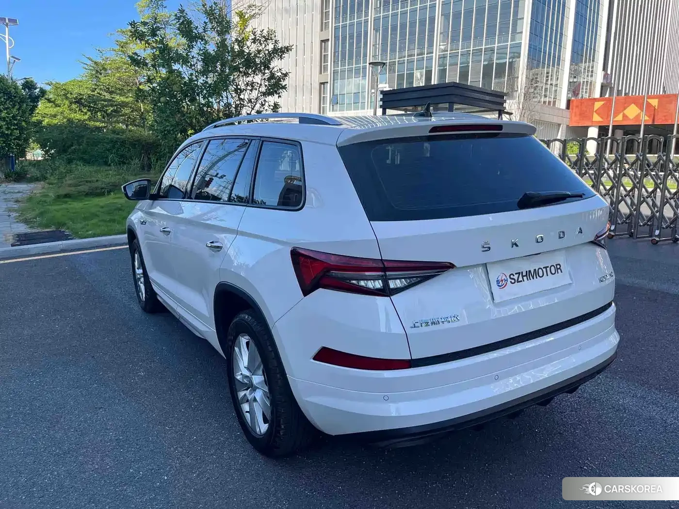 Skoda Kodiaq 2024 Белый из Китая, фото 2