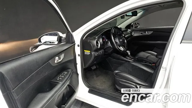 Kia Come New K3 id 2636577 из Кореи 12