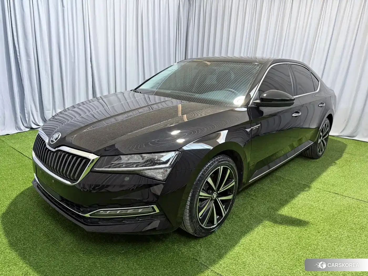 Skoda Superb id 4617041 из Китая 11