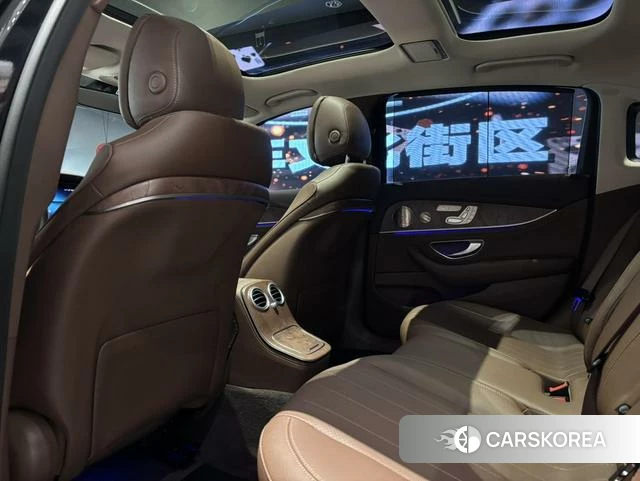 Mercedes-Benz E-class id 4297413 из Китая 11