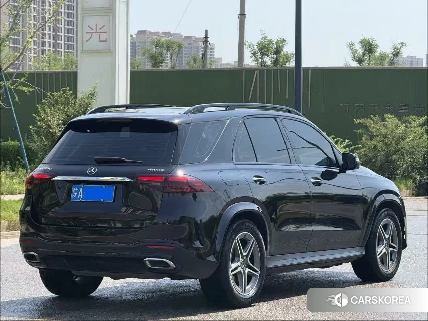 Mercedes-Benz GLE (import) 2023 Черный из Китая, фото 2
