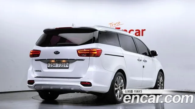 Kia The New Carnival id 2728068 из Кореи 12