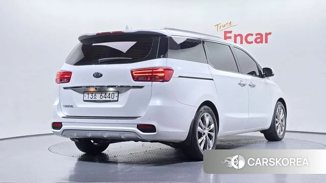 Kia The New Carnival id 4689402 из Кореи 12